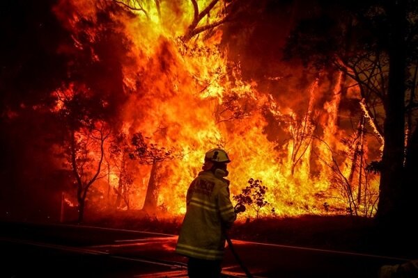 موج گرمای بی‌سابقه و آتش‌سوزی جنگلی از شرق تا غرب جهان می‌تازد