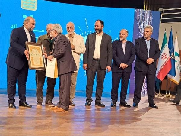 هنر و هنرمند شناسنامه و هویت یک ملت است