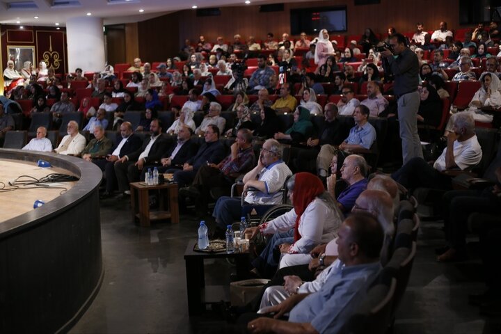 هنر و هنرمند شناسنامه و هویت یک ملت است