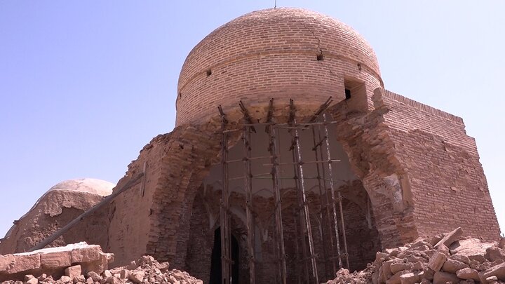 بقعه امامزاده سلیمان(ع) بین اختلاف ۲ نهاد در آستانه ریزش کامل است