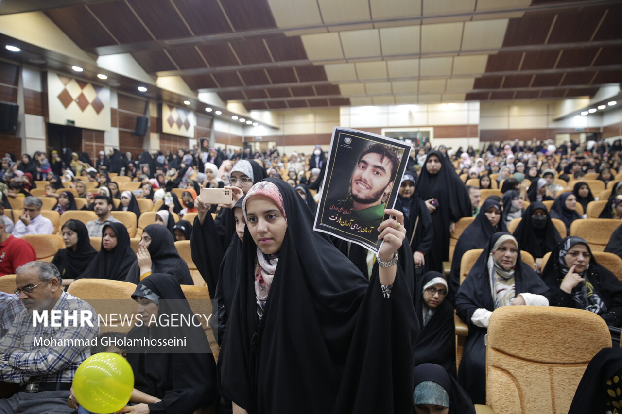 اجتماع خواهران آرمان در دفاع از تحکیم بنیاد خانواده در بوشهر