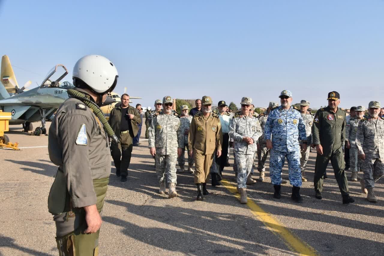 اللواء باقري: دفاعاتنا الجوية شمال غرب البلاد تؤدي مهامها على أكمل وجه