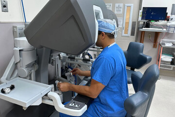 ربات جراح عمل پیوند کبد انجام داد