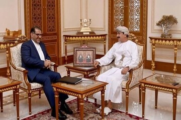 Iran envoy, Omani minister discuss bilateral ties