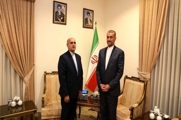 أميرعبداللهيان يلتقي مع السفير الإيراني الجديد في الفلبين