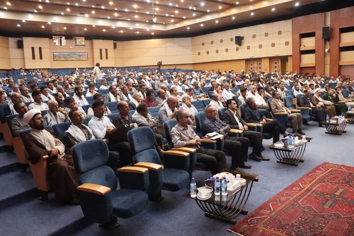 بزرگترین خدمت به اقتصاد نظام اسلامی حفظ اشتغال عشایر است