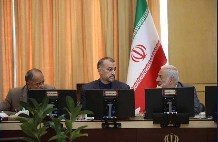 أمير عبداللهيان يقدم تقريرا للجنة الامن القومي الإيراني حول تطورات العلاقات والسياسة الخارجية