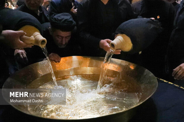 طشتگذاری رسم وفاداری به سقای نینوا