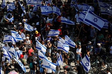 زیرگرفتن معترضان به اصلاحات قضایی نتانیاهو در تل آویو