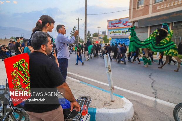 مہریز میں کاروان حسینی کی علامتی حرکت
