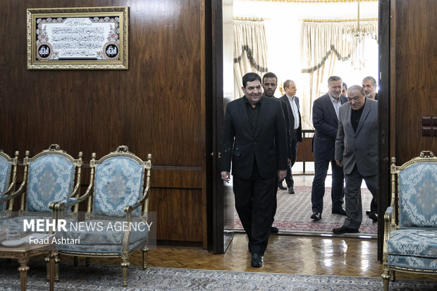 
Meeting between Iran's 1st VP and Iraqi labor minister
