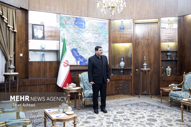 
Meeting between Iran's 1st VP and Iraqi labor minister
