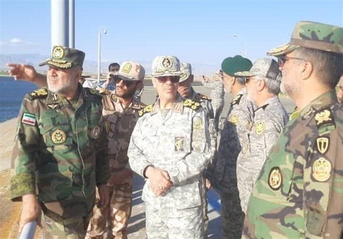 ایرانی مسلح افواج کے چیف آف اسٹاف جنرل باقری کا ایران آذربائیجان سرحد کا دورہ
