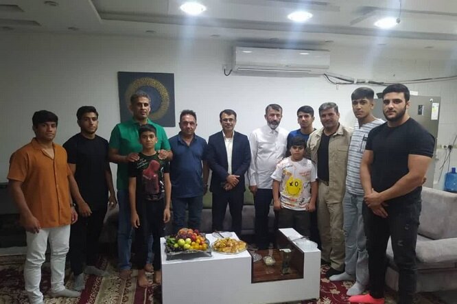کشتیگیر ملیپوش بوشهری تجلیل شد کشتیگیر ملیپوش بوشهری تجلیل شد