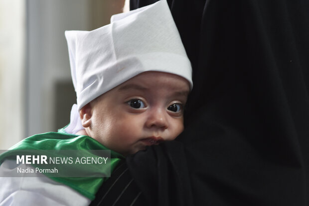 حضور گسترده مردم در مراسم شیرخوارگان حسینی