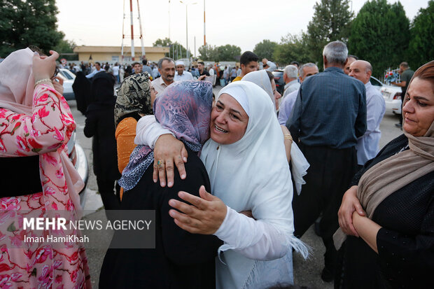 بازگشت اولین گروه حجاج در همدان