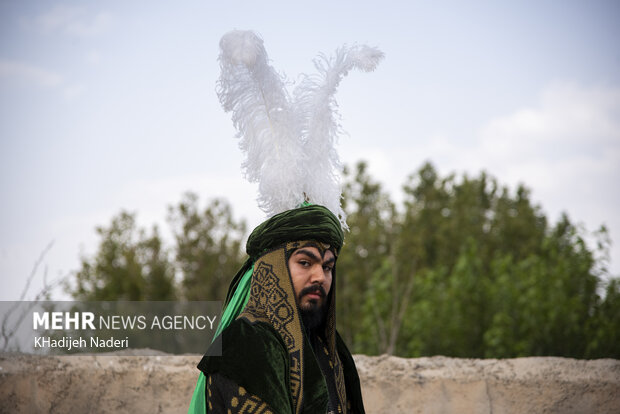 اصفہان، امام حسینؑ کی کربلا آمد کی مناسبت سے علامتی کاروان کی نمائش
