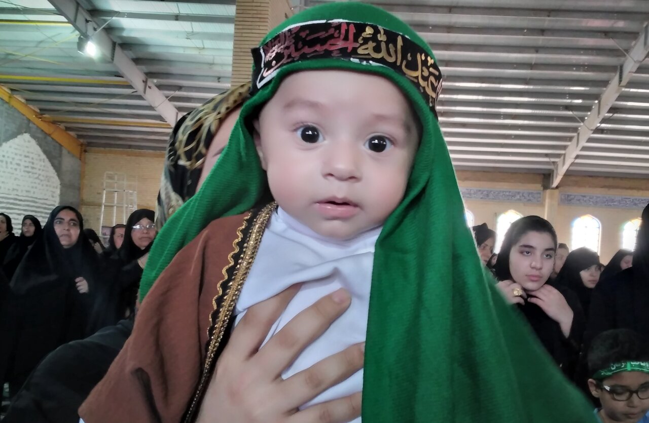 همایش شیرخوارگان حسینی در گناوه برگزار شد