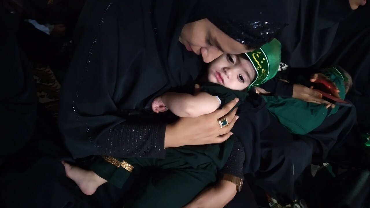 همایش شیرخوارگان حسینی در گناوه برگزار شد