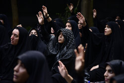 اقامه نماز استغاثه به امام زمان (عج) در گذر فرهنگی چهارباغ