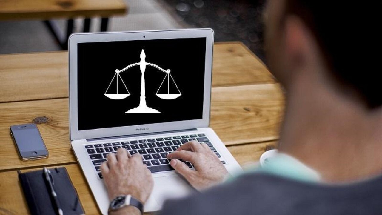 محاکمه‌ مقابل چشم مردم/ دادگاه‌ آنلاین گامی به سوی شفافیت