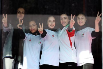 women karate team