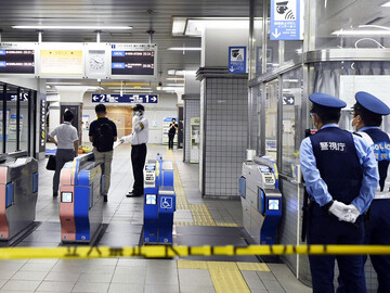 سه نفر در حمله با چاقو در قطار در ژاپن زخمی شدند