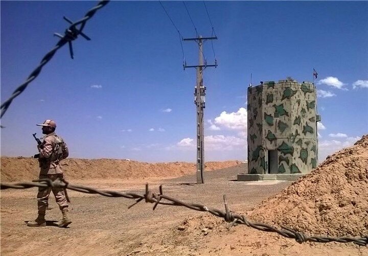 رجزخوانی سربازان ارتشی در نقطه صفر مرزی قصرشیرین