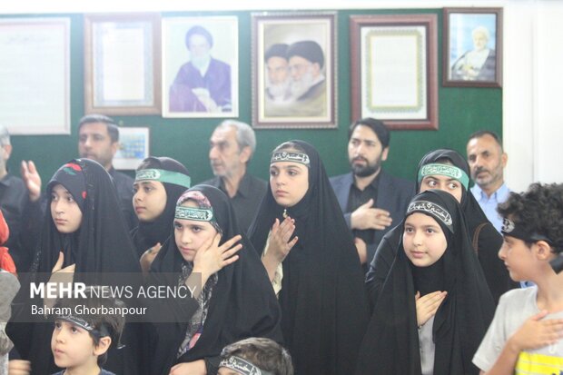 نسل نوجوان و جوان تشنه معرفت حسین (ع) هستند