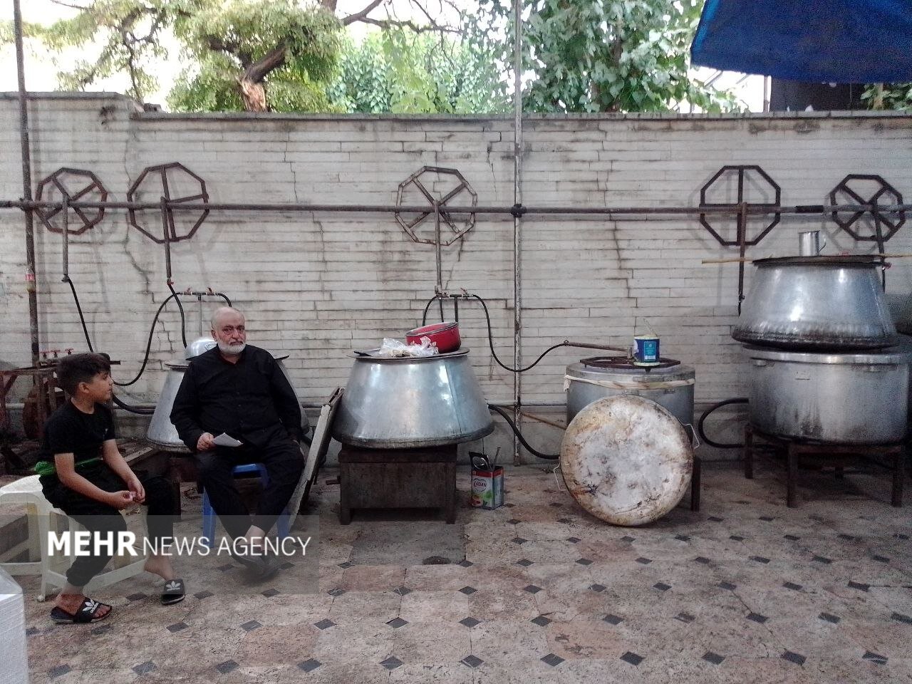 هیأتی که شهدا بانی روضههایش هستند