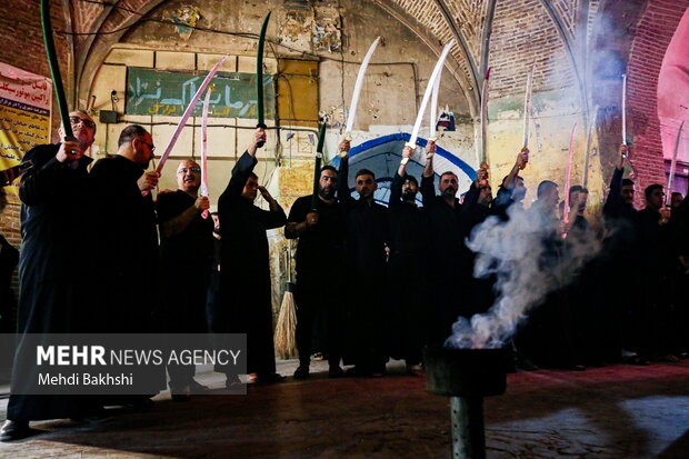 Iraqi nationals residing Qom observe Muharram rituals
