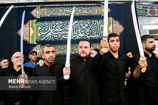 Iraqi nationals residing Qom observe Muharram rituals
