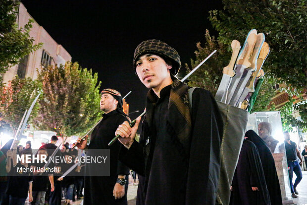 Iraqi nationals residing Qom observe Muharram rituals
