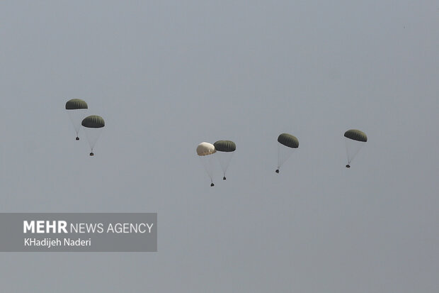 Iran holds annual air exercise in Isfahan