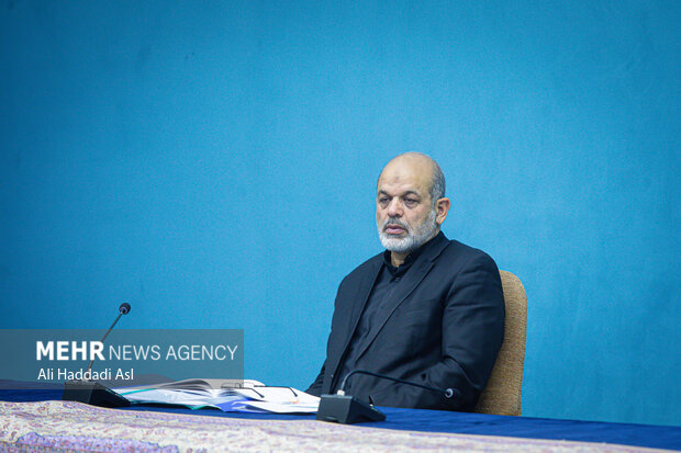 احمد وحیدی وزیر کشور در جلسه ستاد ملی جمعیت حضور دارد