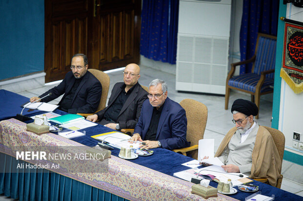 حجت الاسلام سید اسماعیل خطیب وزیر اطلاعات در جلسه ستاد ملی جمعیت حضور دارد