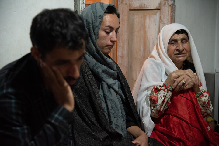 سرنوشت دخترک ۱۱ماهه در روستای مرزی/ «نارگل روی دست‌هایم جان داد!»