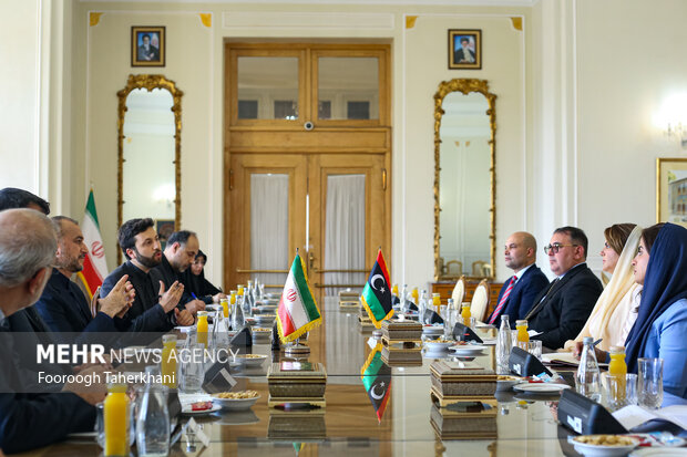 نجلاء منقوش، وزیر امور خارجه لیبی ظهر امروز سه‌شنبه ۳ مرداد ۱۴۰۲ با حسین امیر عبداللهیان وزیر امور خارجه ایران دیدار گفتگو کرد