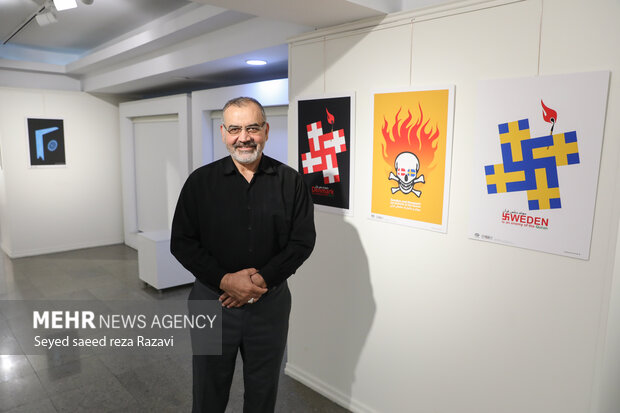 محمدحسین نیرومند یکی از هنرمندان آثارنمایشگاه جدال نار با نور  در افتتاح نمایشگاه جدال نار با نور حضور دارد