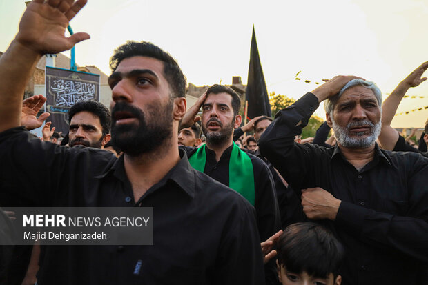 اجتماع بزرگ عاشوراییان در «یزد حسینیه ایران»