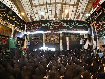 گروکشی استکان‌ها در خانه زرگرباشی اصفهان برای حاجت روا شدن/۴۰ منبر در غروب تاسوعا برپا می‌شود