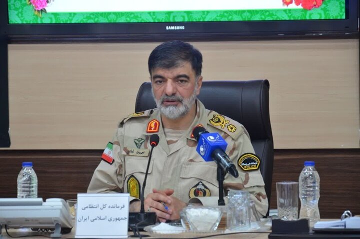 قائد الشرطة الإيرانية: سنلقن الإرهابيين درسا ليندموا على اعمالهم