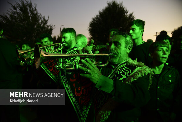 نوای «حیدر حیدر» در میدان نماز خمینی شهر