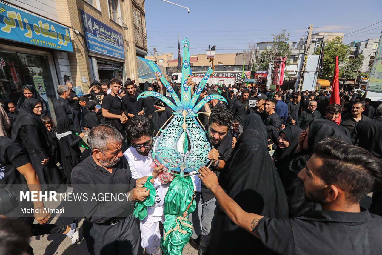Bugün İran Hz. İmam Hüseyin (a.s) için yasa büründü