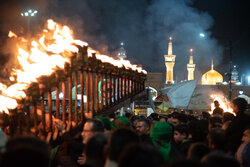 مشعل‌گردانی نجفی‌های مقیم مشهد در شب تاسوعا
