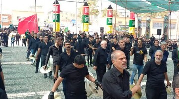 سوگواری مردم اردستان برای حضرت ابوالفضل(ع) در روز تاسوعا