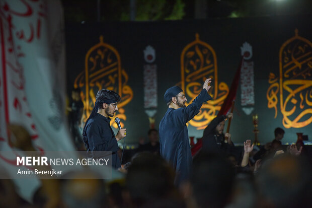 عزاداری مردمی در شب عاشورای حسینی در شیراز 