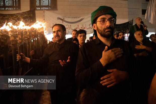عزاداری مردم شهرستان «نی ریز» فارس در شب تاسوعای حسینی