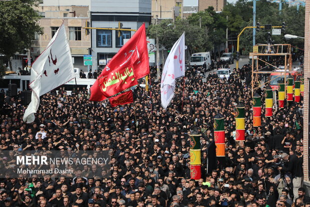 تجمع بزرگ تاسوعای حسینی در اردبیل