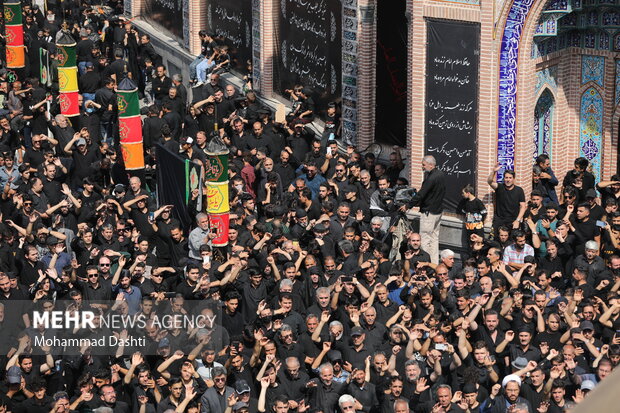 اردبیل میں تاسوعائے حسینی کا عظیم الشان اجتماع
